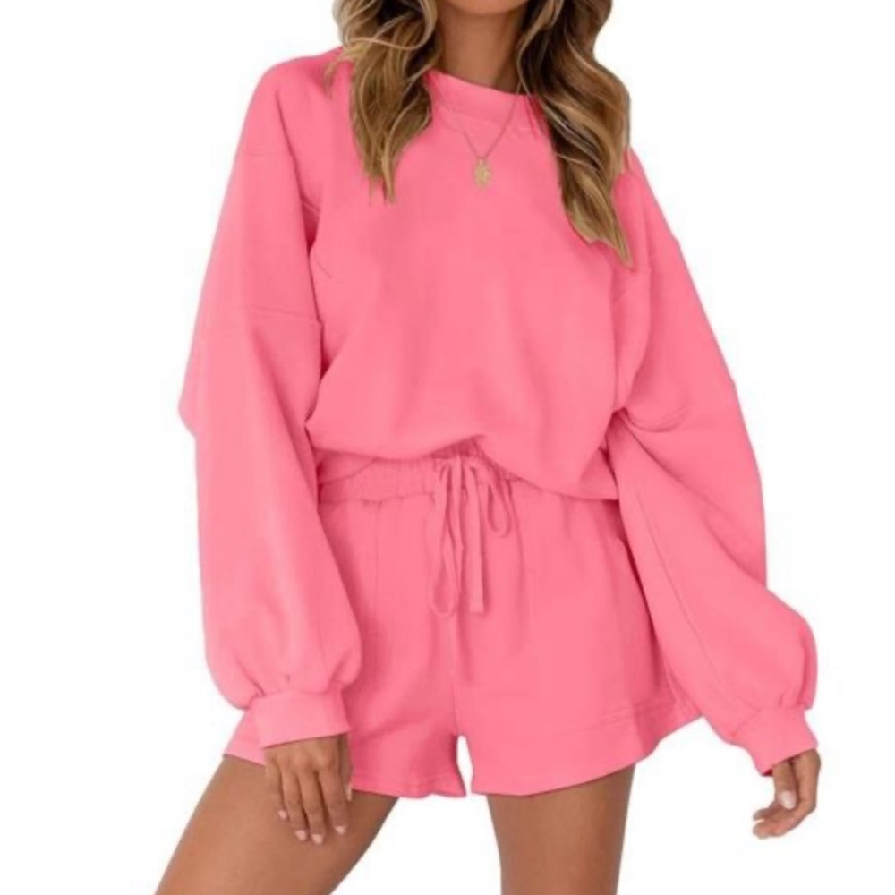 NWT 2Piece Set Shorts & Long sleeve lounge sweatshirt in Hot Pink - Small